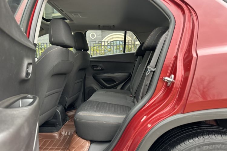 Used Chevrolet Trax 2018 330T Automatic Two-Wheel Drive Elite Model Interior 4