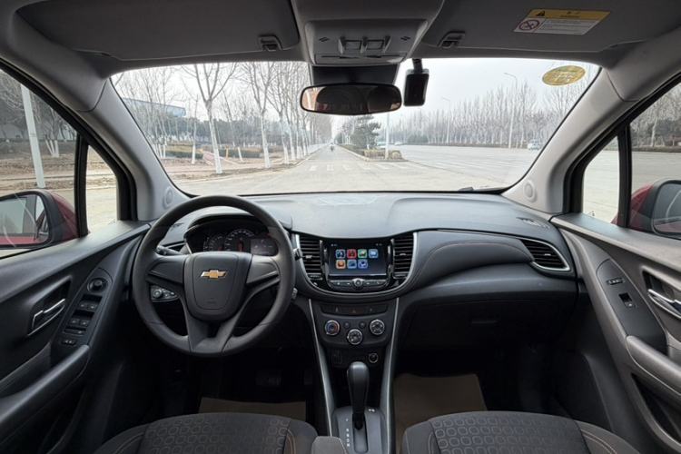 Used Chevrolet Trax 2018 330T Automatic Two-Wheel Drive Elite Model Interior 5