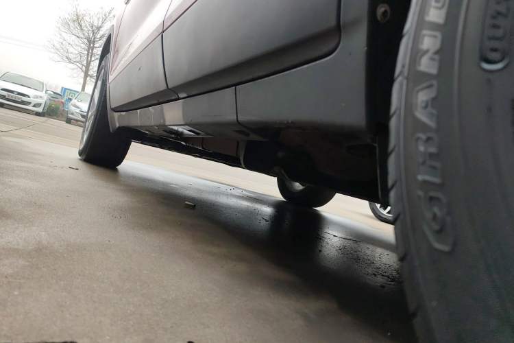 Used Chevrolet Trax 2018 330T Automatic Two-Wheel Drive Elite Model Left Side Sill