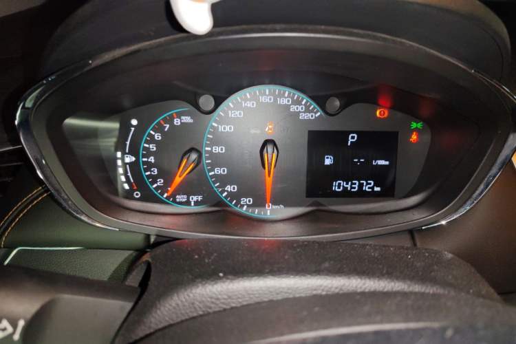 Used Chevrolet Trax 2018 330T Automatic Two-Wheel Drive Elite Model Odometer Close Up