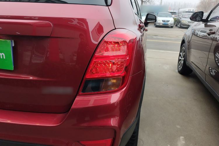 Used Chevrolet Trax 2018 330T Automatic Two-Wheel Drive Elite Model Right Rear Taillight