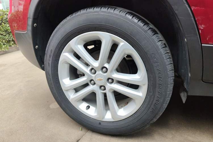 Used Chevrolet Trax 2018 330T Automatic Two-Wheel Drive Elite Model Right Rear Wheel Hub