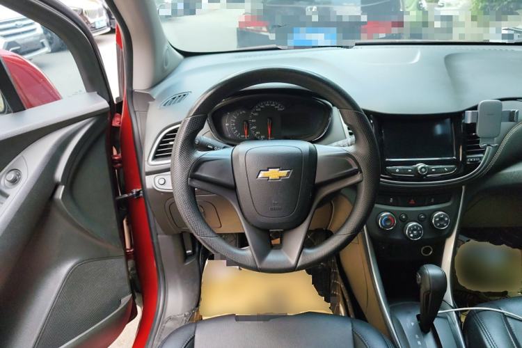 Used Chevrolet Trax 2018 330T Automatic Two-Wheel Drive Elite Model Steering Wheel