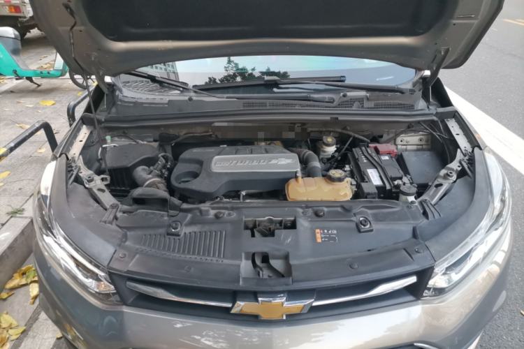 Used Chevrolet Trax 2018 330T Automatic Two-Wheel Drive Elite Model Engine Bay