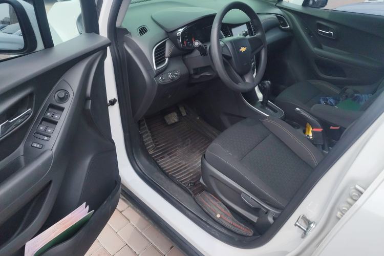 Used Chevrolet Trax 2018 330T Automatic Two-Wheel Drive Elite Model Driver Seat
