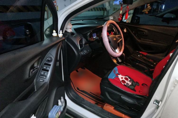 Used Chevrolet Trax 2018 330T Automatic Two-Wheel Drive Luxury Model Driver Seat
