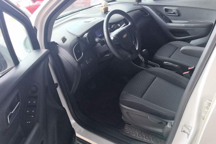 Used Chevrolet Trax 2018 330T Automatic Two-Wheel Drive Elite Model Driver Seat