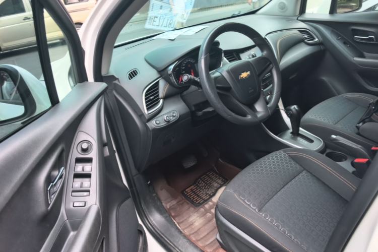 Used Chevrolet Trax 2018 330T Automatic Two-Wheel Drive Elite Model Driver Seat