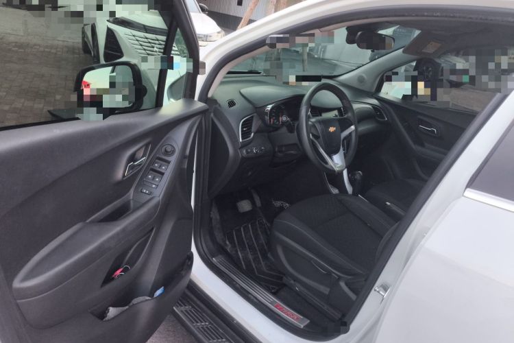Used Chevrolet Trax 2018 330T Automatic Two-Wheel Drive Elite Model Driver Seat