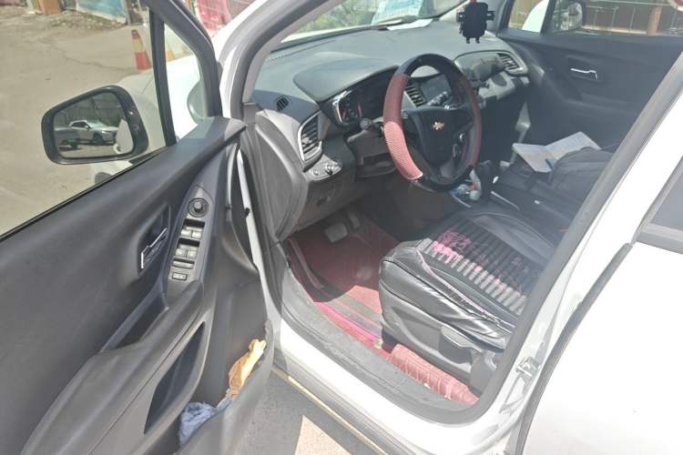 Used Chevrolet Trax 2018 330T Automatic Two-Wheel Drive Elite Model Driver Seat