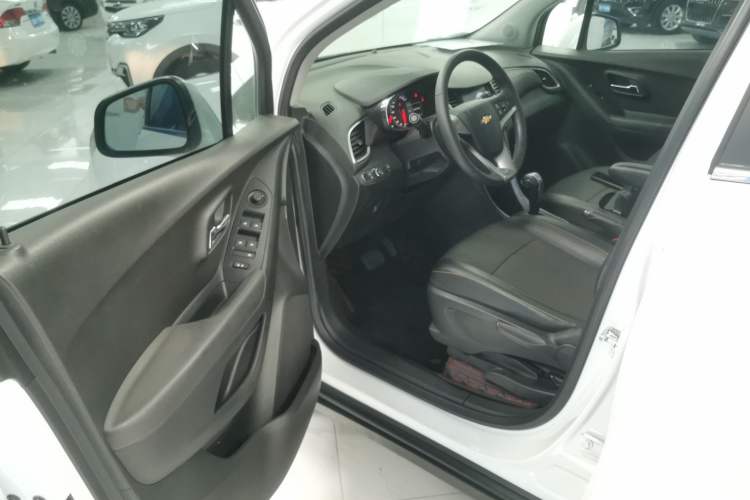 Used Chevrolet Trax 2018 330T Automatic Two-Wheel Drive Luxury Model Driver Seat