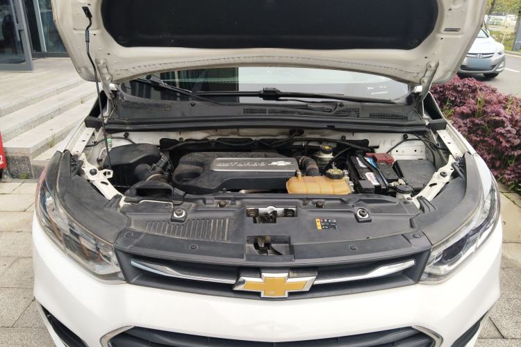 Used Chevrolet Trax 2018 330T Automatic Two-Wheel Drive Elite Model Engine Bay
