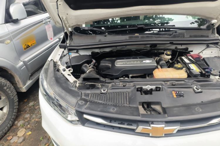 Used Chevrolet Trax 2018 330T Automatic Two-Wheel Drive Elite Model Engine Bay Right