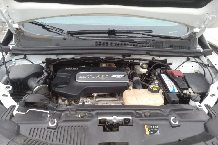 Used Chevrolet Trax 2018 330T Automatic Two-Wheel Drive Elite Model Engine Bay