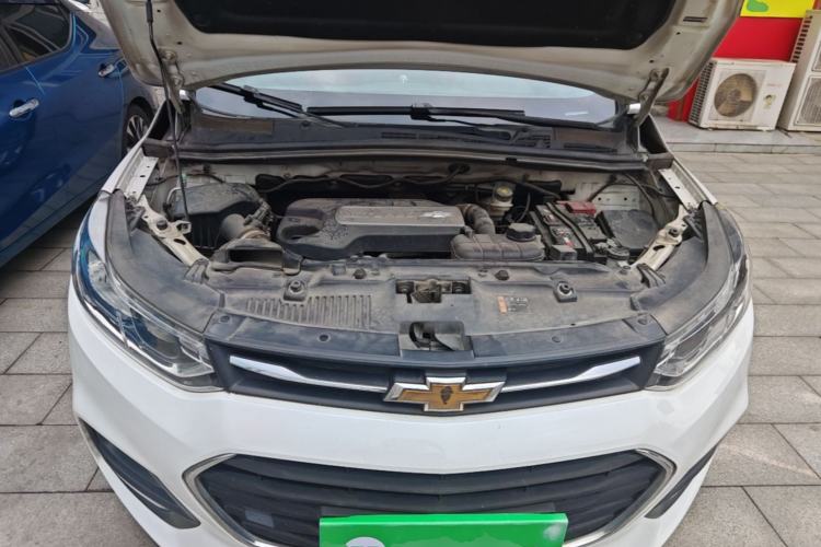 Used Chevrolet Trax 2018 330T Automatic Two-Wheel Drive Elite Model Engine Bay