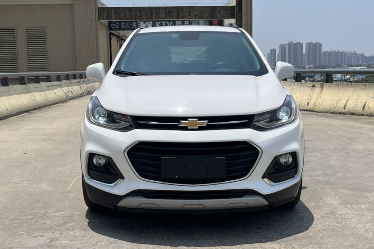 Used Chevrolet Trax 2018 330T Automatic Two-Wheel Drive Luxury Model Exterior 1