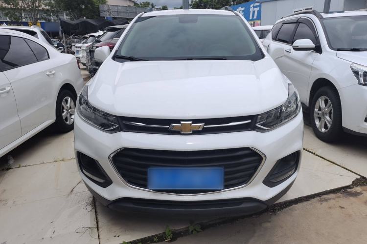 Used Chevrolet Trax 2018 330T Manual Transmission Two-Wheel Drive Comfort Version Exterior 1