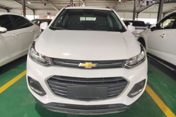 Used Chevrolet Trax 2018 330T Manual Transmission Two-Wheel Drive Comfort Version Exterior 1