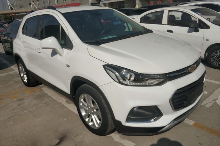 Used Chevrolet Trax 2018 330T Automatic All-Wheel-Drive Flagship Model Exterior 2