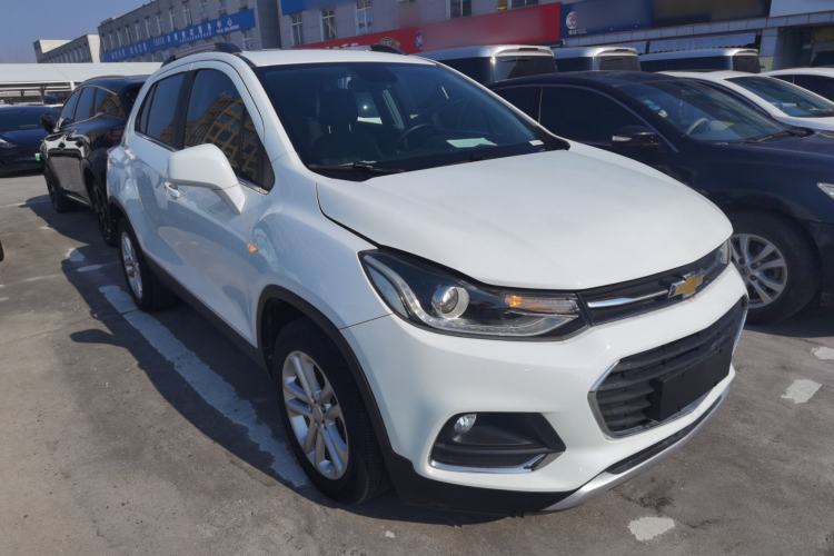 Used Chevrolet Trax 2018 330T Automatic Two-Wheel Drive Luxury Model Exterior 2
