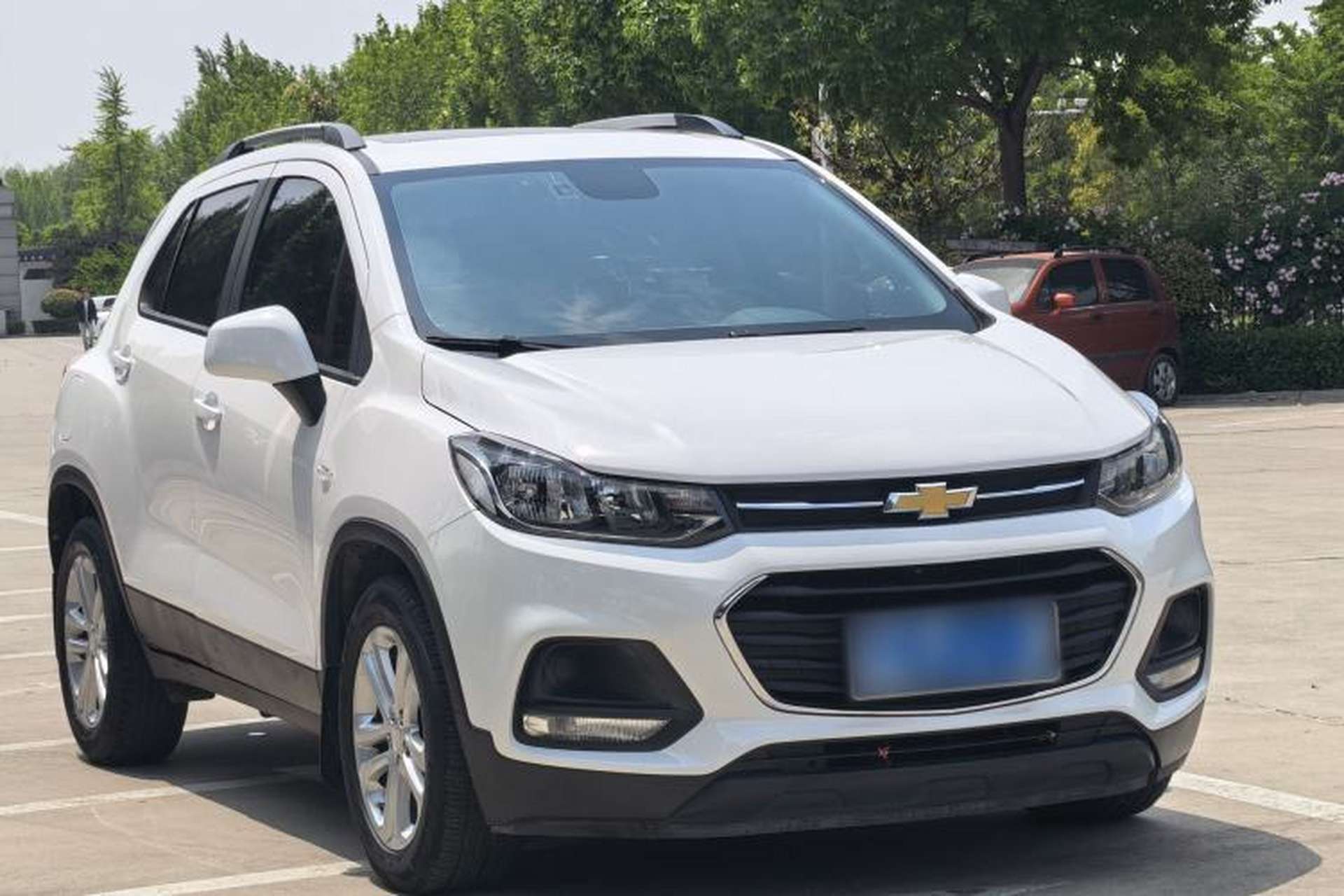 Used Chevrolet Trax 2018 330T Manual Transmission Two-Wheel Drive Comfort Version Exterior 2