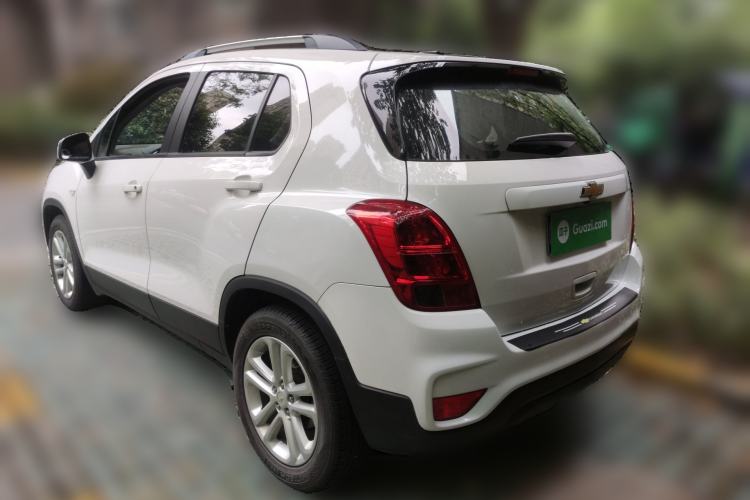 Used Chevrolet Trax 2018 330T Automatic Two-Wheel Drive Elite Model Exterior 3