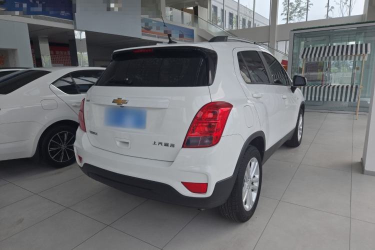 Used Chevrolet Trax 2018 330T Automatic Two-Wheel Drive Elite Model Exterior 3