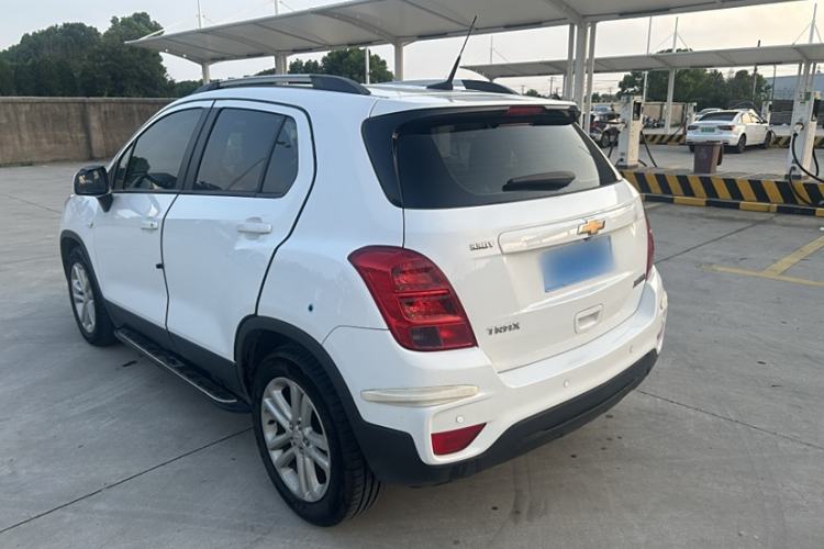 Used Chevrolet Trax 2018 330T Automatic Two-Wheel Drive Elite Model Exterior 4