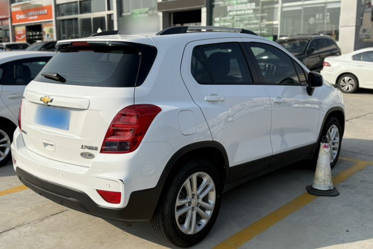 Used Chevrolet Trax 2018 330T Automatic Two-Wheel Drive Elite Model Exterior 4