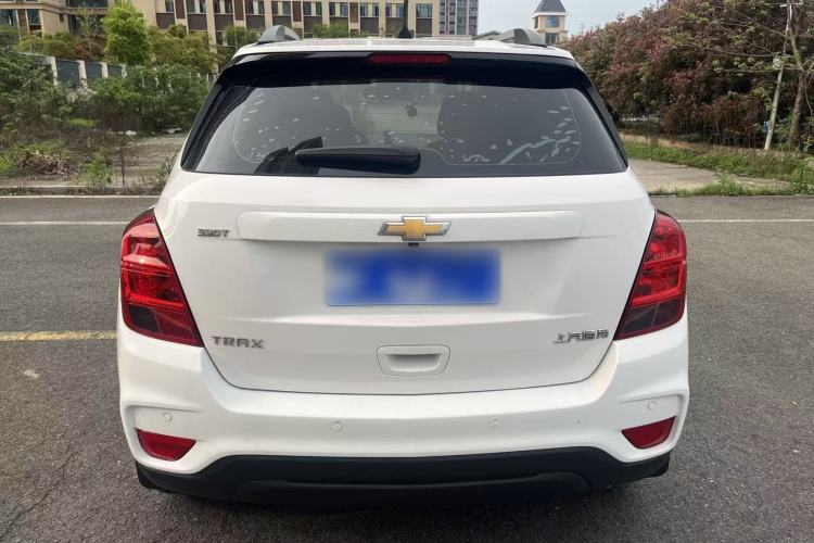 Used Chevrolet Trax 2018 330T Automatic Two-Wheel Drive Elite Model Exterior 5