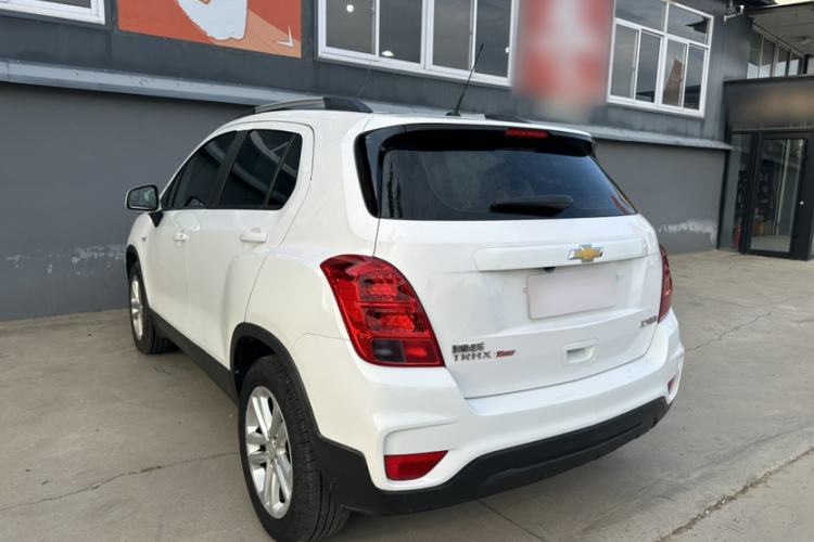 Used Chevrolet Trax 2018 330T Automatic Two-Wheel Drive Elite Model Exterior 5