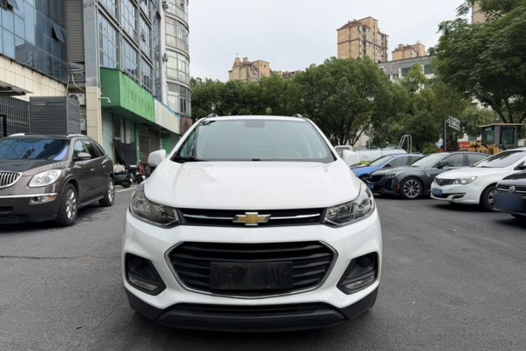Used Chevrolet Trax 2018 330T Automatic Two-Wheel Drive Elite Model Exterior 7