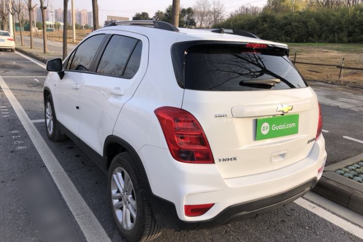 Used Chevrolet Trax 2018 330T Automatic Two-Wheel Drive Elite Model Exterior 8