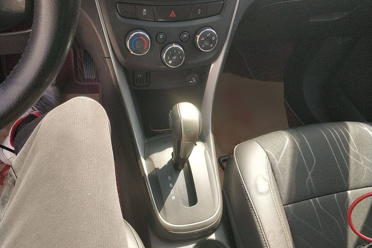 Used Chevrolet Trax 2018 330T Automatic All-Wheel-Drive Flagship Model Gear Lever