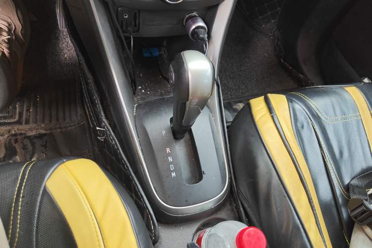 Used Chevrolet Trax 2018 330T Automatic Two-Wheel Drive Luxury Model Gear Lever