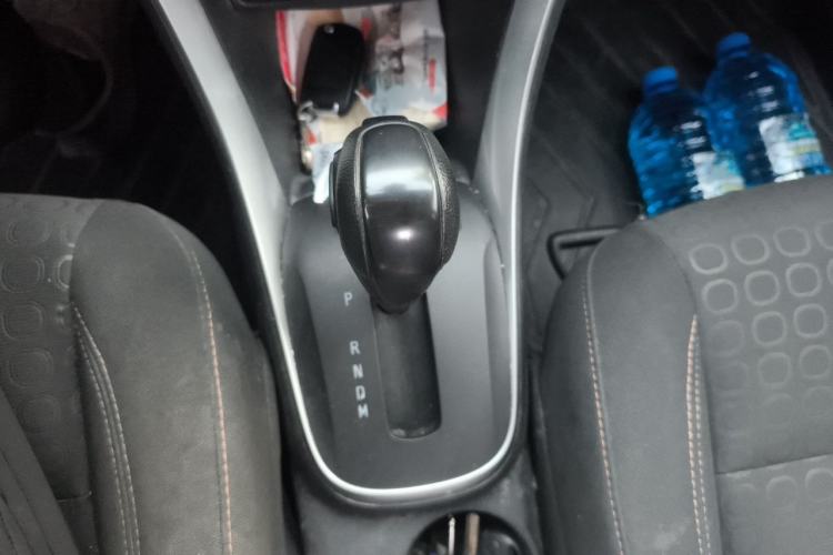 Used Chevrolet Trax 2018 330T Automatic Two-Wheel Drive Elite Model Gear Lever