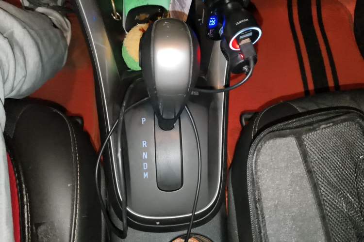 Used Chevrolet Trax 2018 330T Automatic Two-Wheel Drive Luxury Model Gear Lever