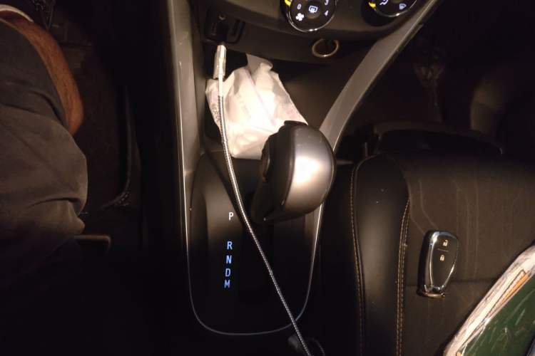 Used Chevrolet Trax 2018 330T Automatic Two-Wheel Drive Luxury Model Gear Lever