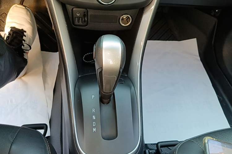 Used Chevrolet Trax 2018 330T Automatic Two-Wheel Drive Luxury Model Gear Lever