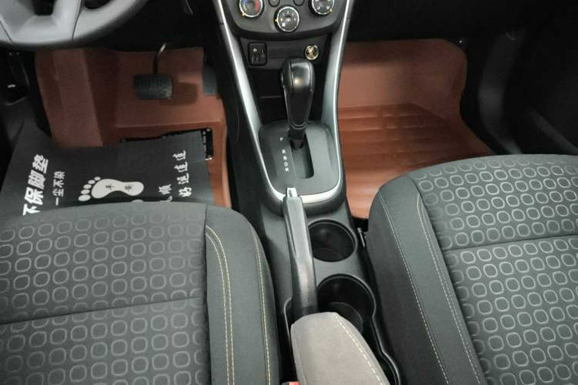 Used Chevrolet Trax 2018 330T Automatic Two-Wheel Drive Elite Model Gear Lever