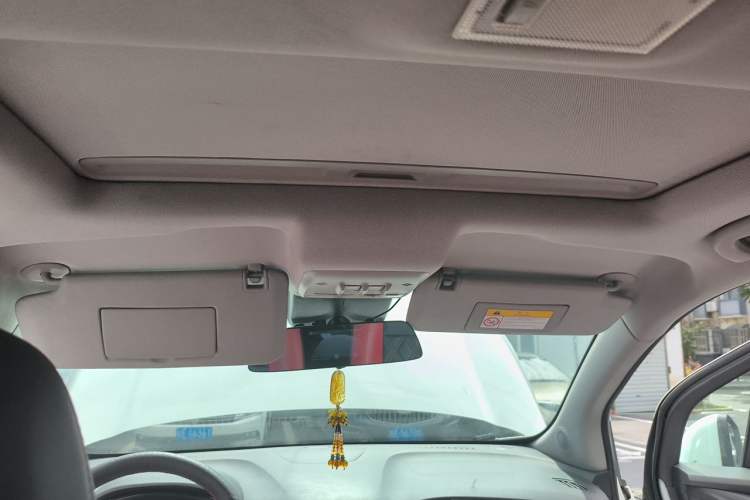 Used Chevrolet Trax 2018 330T Automatic Two-Wheel Drive Elite Model Headliner