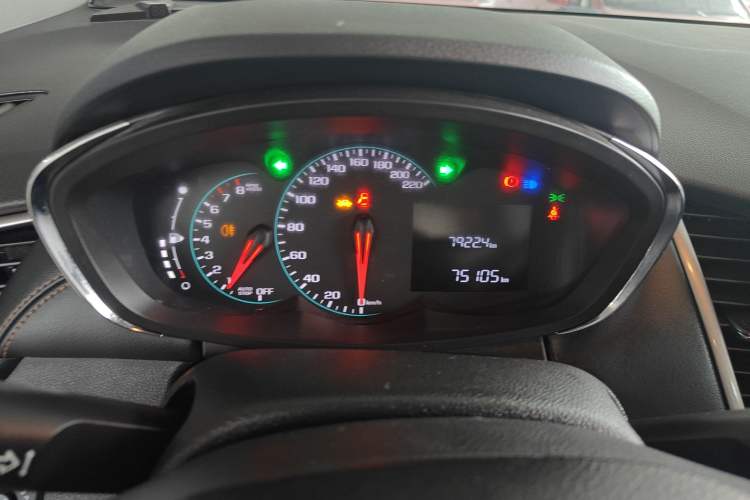 Used Chevrolet Trax 2018 330T Manual Transmission Two-Wheel Drive Comfort Version Instrument Cluster