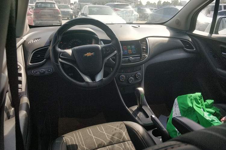 Used Chevrolet Trax 2018 330T Automatic All-Wheel-Drive Flagship Model Interior 2