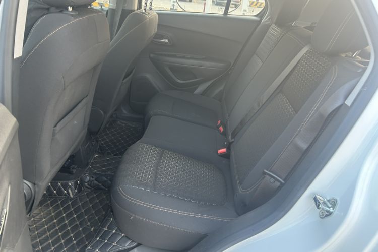 Used Chevrolet Trax 2018 330T Automatic Two-Wheel Drive Elite Model Interior 3