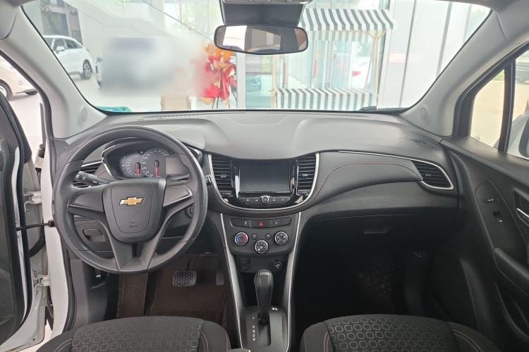 Used Chevrolet Trax 2018 330T Automatic Two-Wheel Drive Elite Model Interior 3