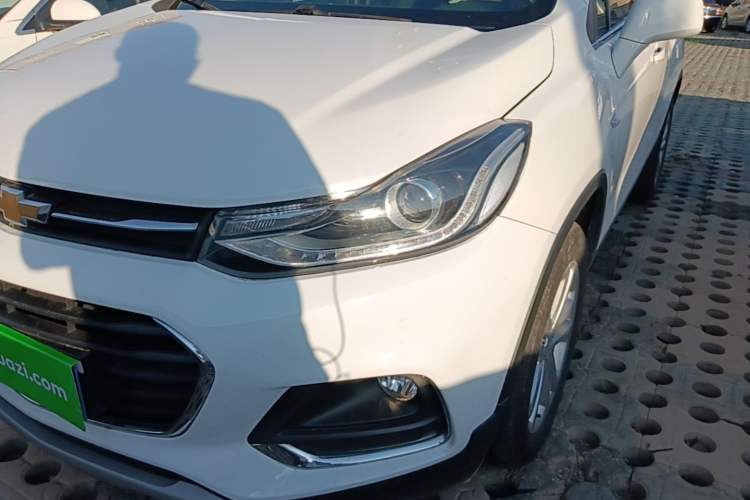 Used Chevrolet Trax 2018 330T Automatic Two-Wheel Drive Luxury Model Left Front Headlight
