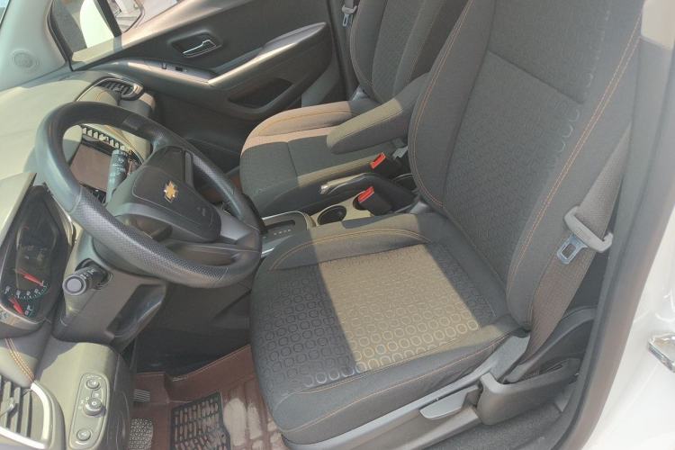 Used Chevrolet Trax 2018 330T Automatic Two-Wheel Drive Elite Model Left Front Seat