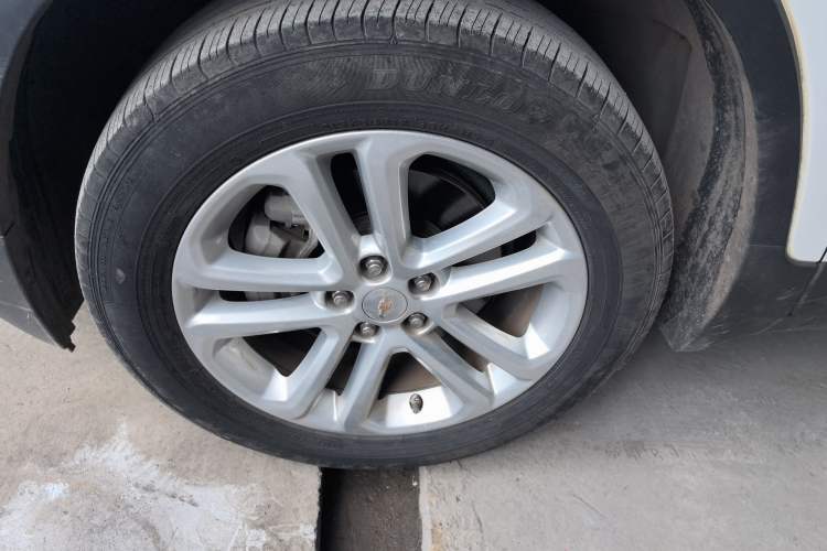 Used Chevrolet Trax 2018 330T Automatic Two-Wheel Drive Elite Model Left Front Wheel Hub