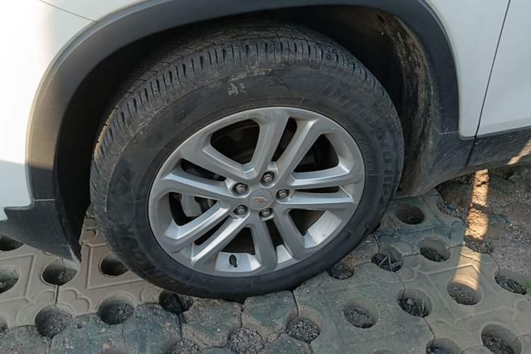 Used Chevrolet Trax 2018 330T Automatic Two-Wheel Drive Luxury Model Left Front Wheel Hub