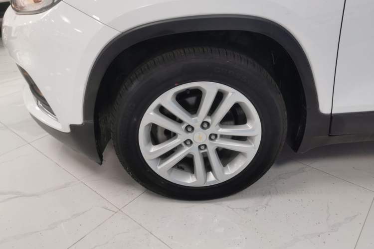 Used Chevrolet Trax 2018 330T Automatic Two-Wheel Drive Luxury Model Left Front Wheel Hub